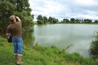 Stačí pár boilies a ide sa na ďalší hotspot. Pri správnom rozložení môžete z rovnakého množstva kŕmenia získať viac.